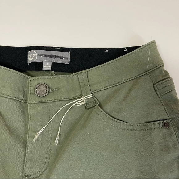 NEW Wit & Wisdom Shorts 2 Olive Green Ab-Solution Stretch Twill Mid Length NWT - Picture 3 of 9